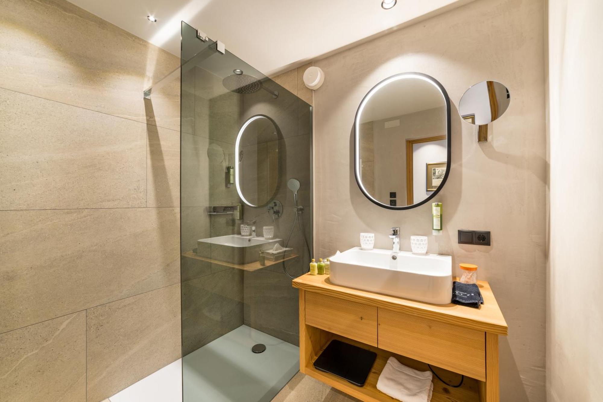 Mirabell Dolomites Hotel - Luxury Ayurveda & Spa Olang ภายนอก รูปภาพ