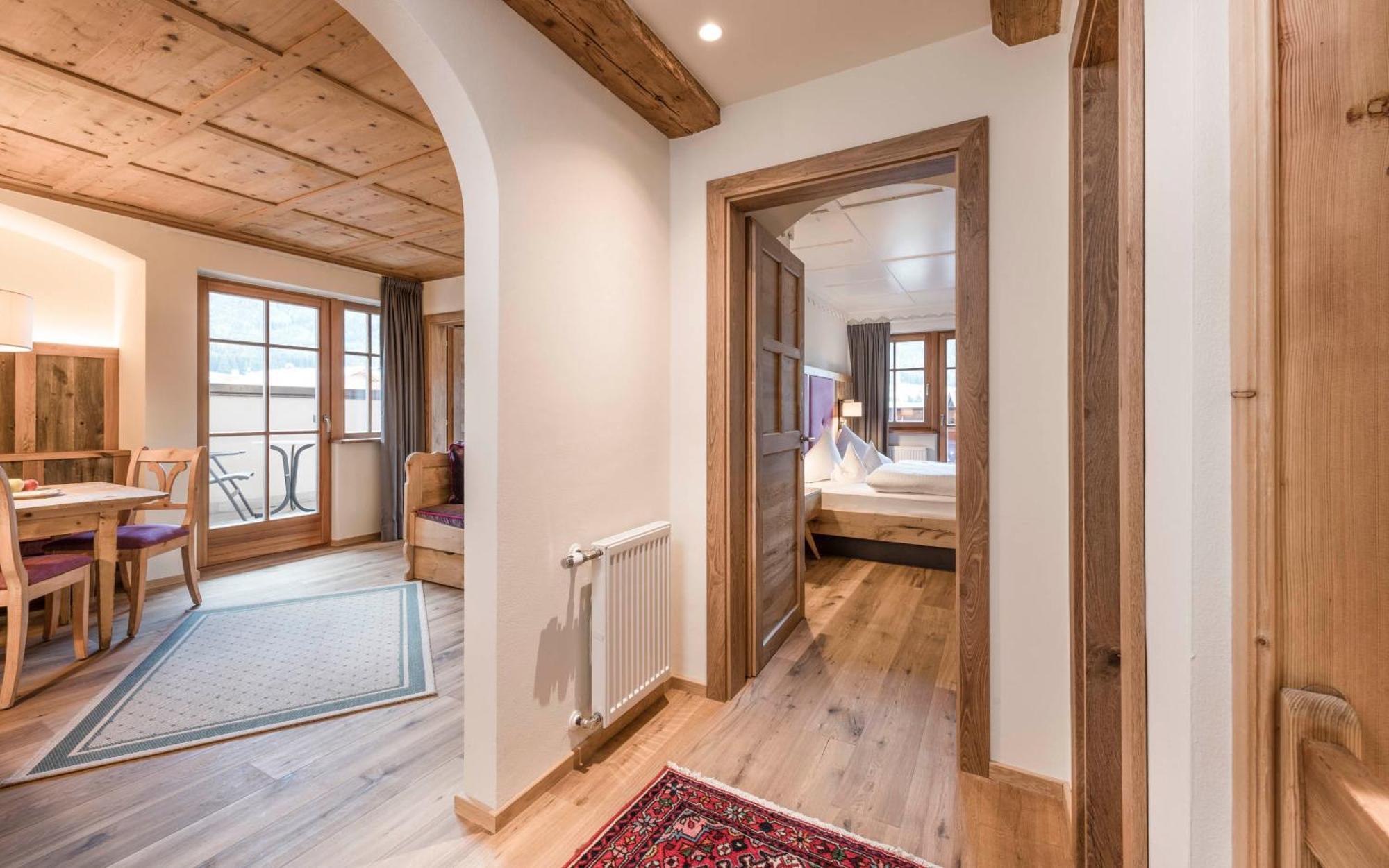 Mirabell Dolomites Hotel - Luxury Ayurveda & Spa Olang ภายนอก รูปภาพ