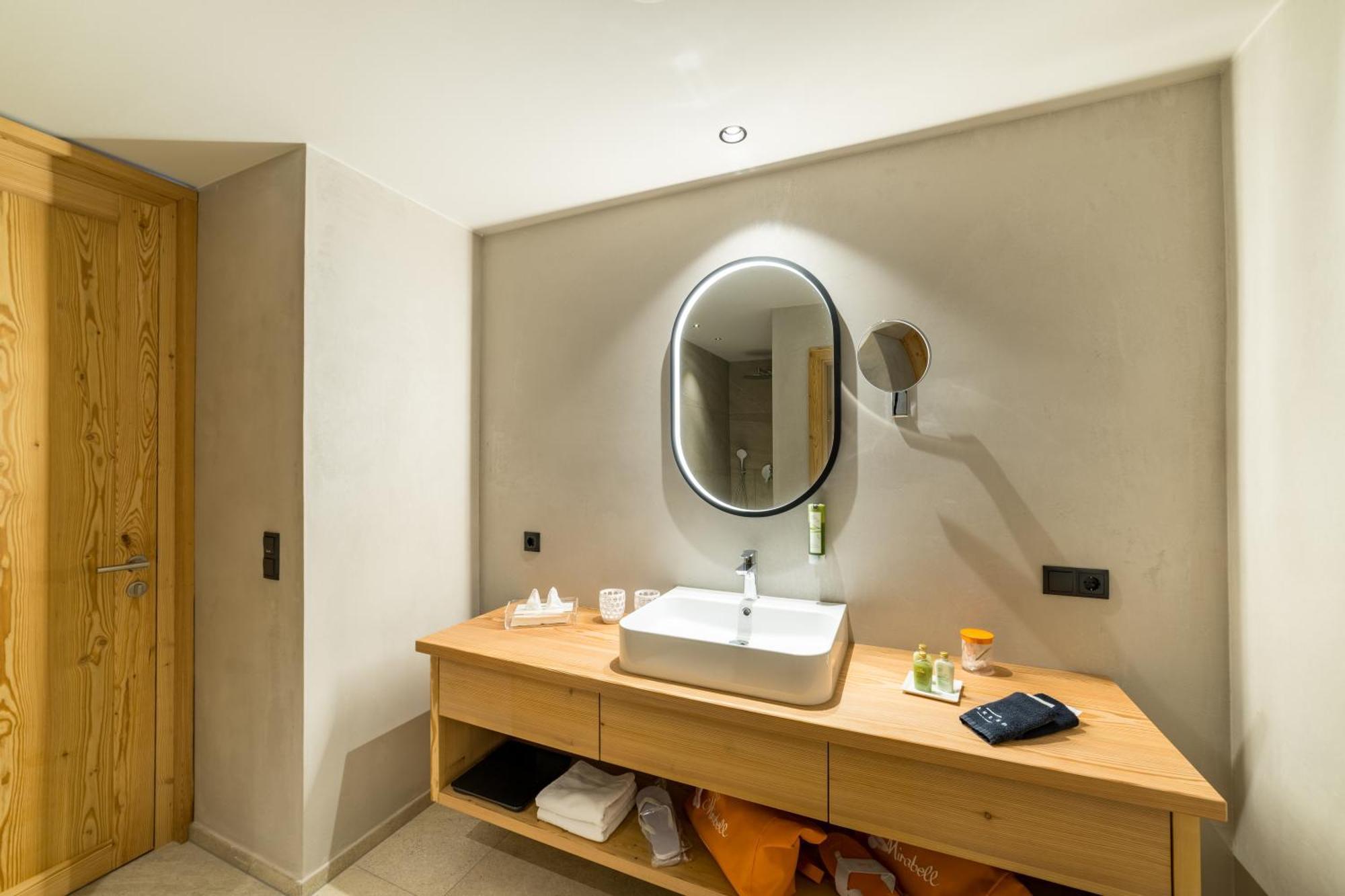 Mirabell Dolomites Hotel - Luxury Ayurveda & Spa Olang ภายนอก รูปภาพ