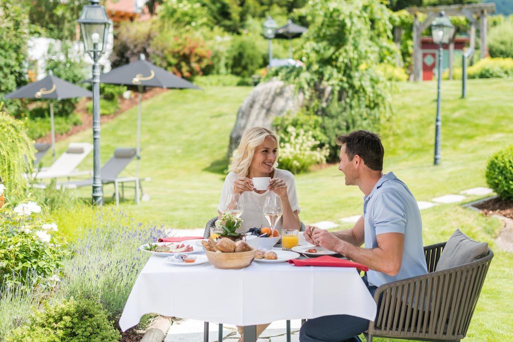 Mirabell Dolomites Hotel - Luxury Ayurveda & Spa Olang ภายนอก รูปภาพ