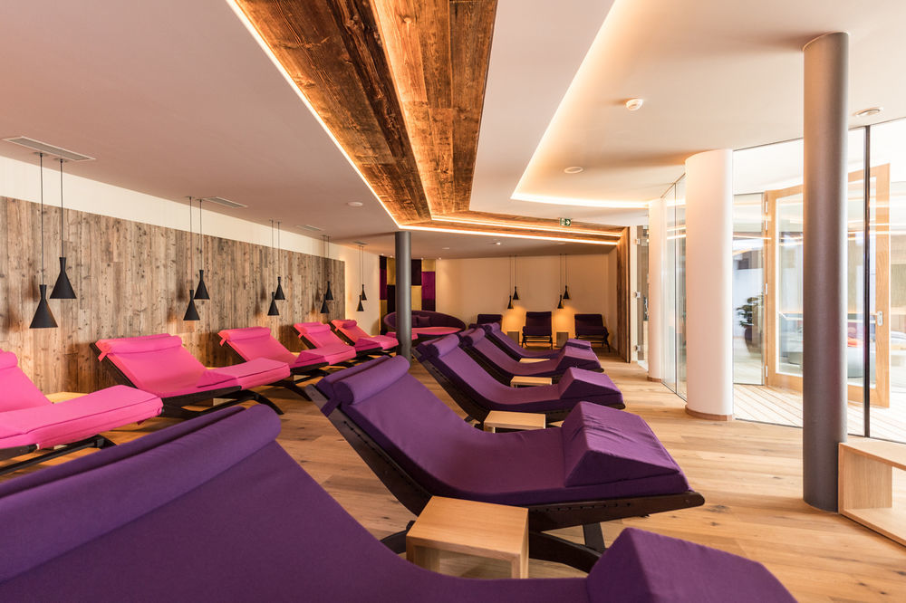 Mirabell Dolomites Hotel - Luxury Ayurveda & Spa Olang ภายนอก รูปภาพ