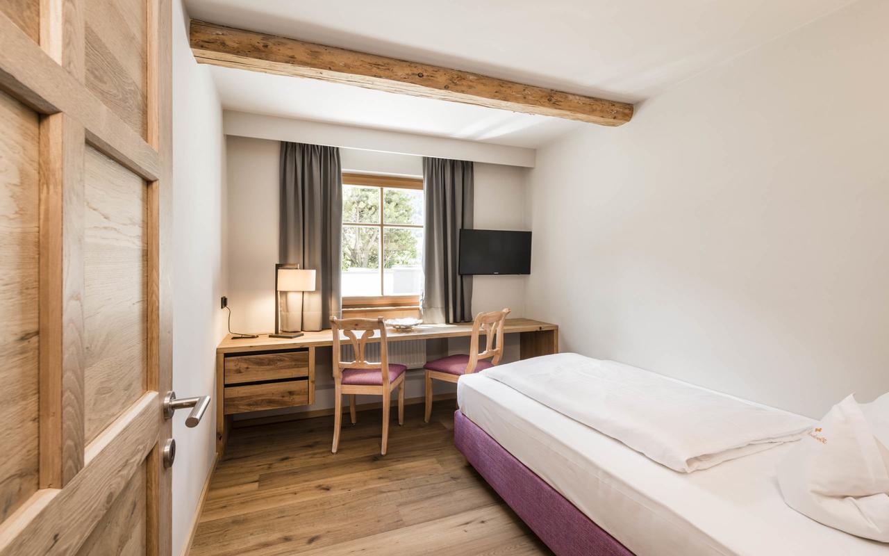 Mirabell Dolomites Hotel - Luxury Ayurveda & Spa Olang ภายนอก รูปภาพ