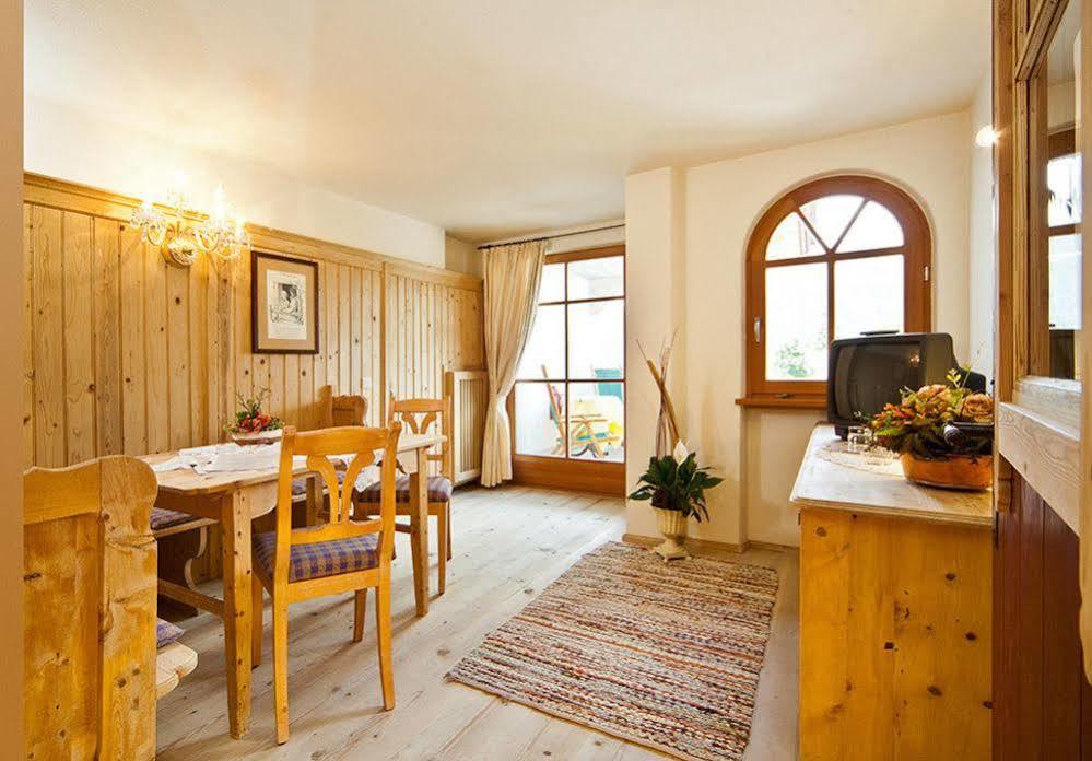Mirabell Dolomites Hotel - Luxury Ayurveda & Spa Olang ภายนอก รูปภาพ