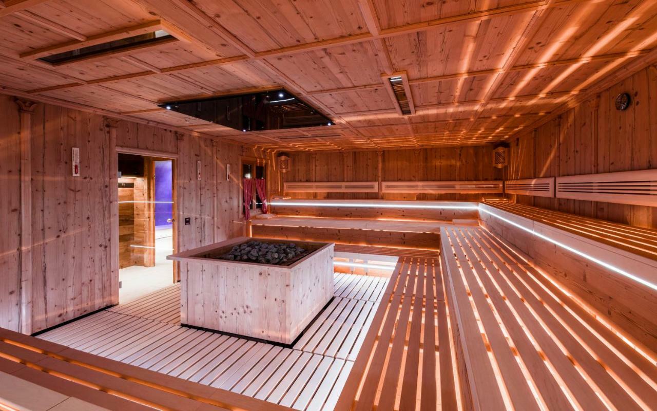 Mirabell Dolomites Hotel - Luxury Ayurveda & Spa Olang ภายนอก รูปภาพ