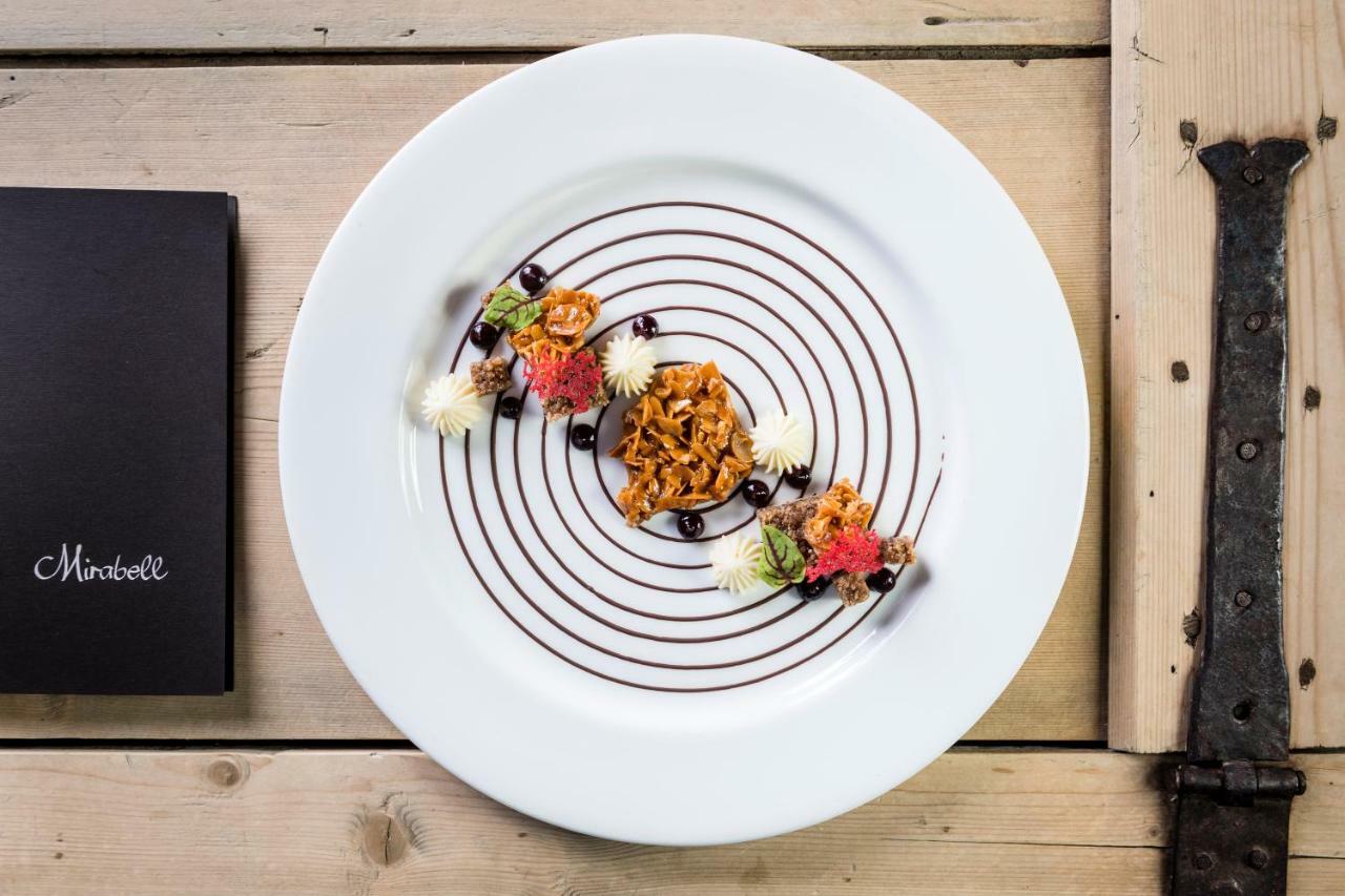 Mirabell Dolomites Hotel - Luxury Ayurveda & Spa Olang ภายนอก รูปภาพ